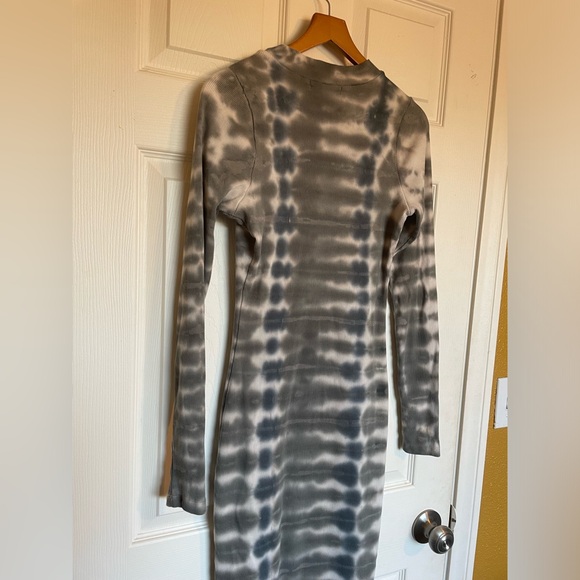 Young Fabulous and Broke Bodycon Long Sleeve Midi Tie Dye dress - Picture 3 of 7
